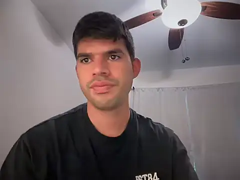 Snapshot of lancebrek chatting on 10-01-25, 04:02 lancebrek online show from 10-01-25, 04:02