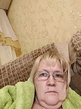 Snapshot of Violet5364 chatting on 01-07-26, 09:39 Violet5364 online show from 01-07-26, 09:39