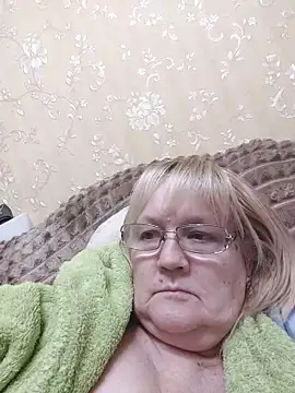 Snapshot of Violet5364 chatting on 01-17-26, 08:56 Violet5364 online show from 01-17-26, 08:56