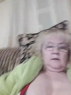 Snapshot of Violet5364 chatting on 02-06-26, 09:29 Violet5364 online show from 02-06-26, 09:29