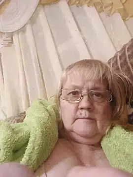 Snapshot of Violet5364 chatting on 02-17-26, 09:10 Violet5364 online show from 02-17-26, 09:10