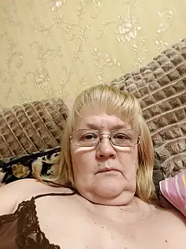 Snapshot of Violet5364 chatting on 03-04-26, 08:26 Violet5364 online show from 03-04-26, 08:26