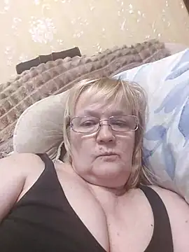 Snapshot of Violet5364 chatting on 03-13-26, 09:43 Violet5364 online show from 03-13-26, 09:43