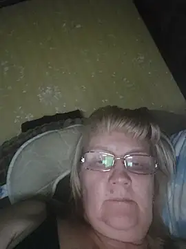 Snapshot of Violet5364 chatting on 03-14-26, 09:42 Violet5364 online show from 03-14-26, 09:42