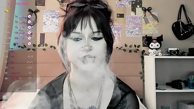 Snapshot of marynixoxo chatting on 02-25-26, 08:35 marynixoxo online show from 02-25-26, 08:35