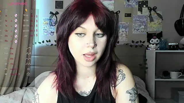 Snapshot of marynixoxo chatting on 03-16-26, 12:09 marynixoxo online show from 03-16-26, 12:09