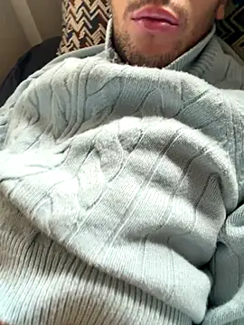 Snapshot of yaxxx03 chatting on 11-08-25, 01:00 yaxxx03 online show from 11-08-25, 01:00