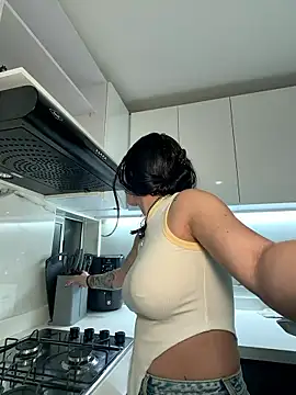 alejandra jonees online show from 01-10-26, 02:35