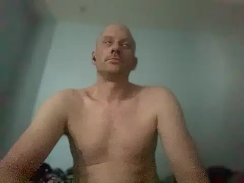 Krzysiekg123 online show from 02-19-25, 01:39