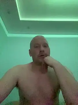 Snapshot of Krzysiekg123 chatting on 02-04-26, 06:25 Krzysiekg123 online show from 02-04-26, 06:25