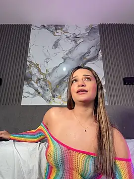 Snapshot of Vaniluu_9 chatting on 04-16-26, 04:13 Vaniluu 9 online show from 04-16-26, 04:13