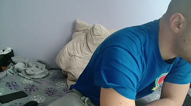 Snapshot of OskarBreno chatting on 02-26-25, 01:52 OskarBreno online show from 02-26-25, 01:52