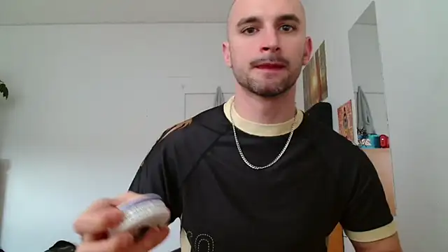 OskarBreno online show from 05-11-26, 12:00