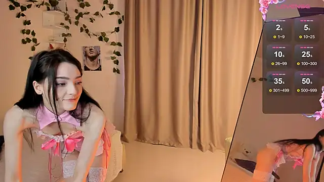 Snapshot of Bella__Faith chatting on 03-09-25, 05:55 Bella Faith online show from 03-09-25, 05:55