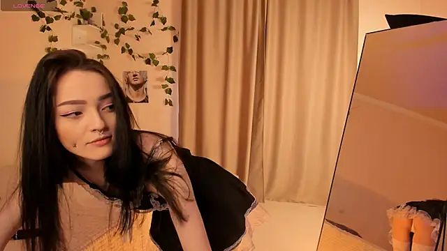 Snapshot of Bella__Faith chatting on 03-16-25, 05:36 Bella Faith online show from 03-16-25, 05:36