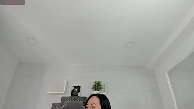 EmiliaRose  online show from 11-18-25, 08:57