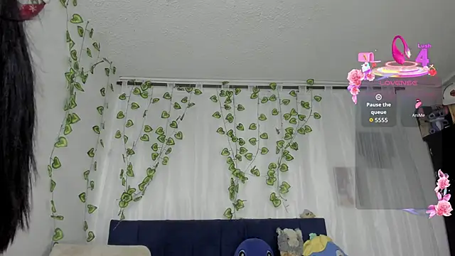 EmiliaRose  online show from 06-17-26, 01:19