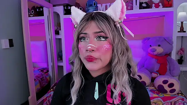 miss   megan online show from 04-10-26, 02:28