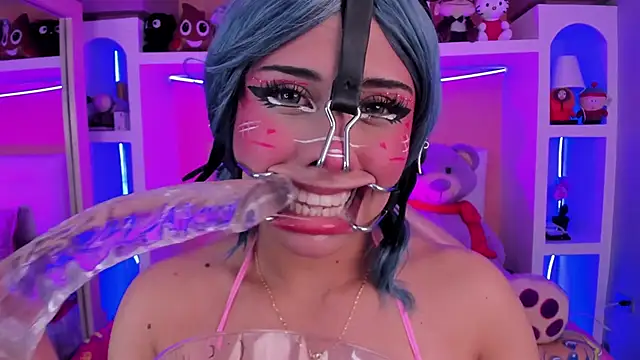 miss   megan online show from 05-19-26, 02:40