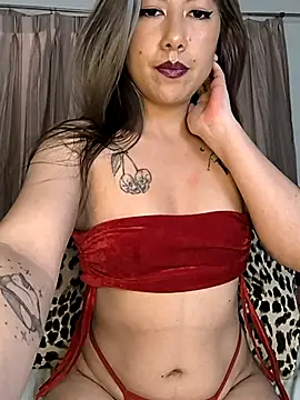 Snapshot of Tiff_Doll chatting on 10-06-25, 04:59 Tiff Doll online show from 10-06-25, 04:59