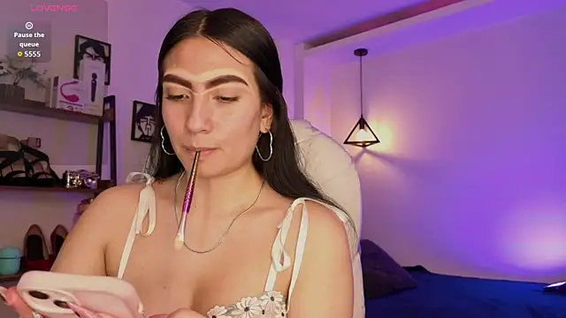 Miller Vanessa  online show from 10-25-25, 08:36