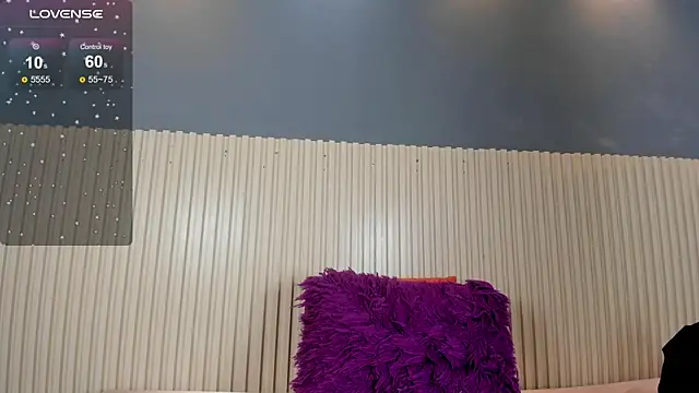 Aida-nicolle online show from 02-19-25, 10:34