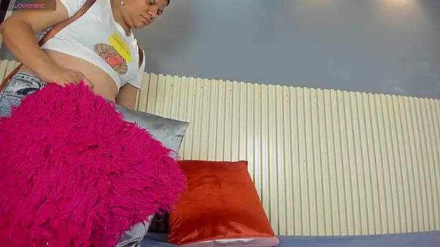 Aida-nicolle online show from 03-11-25, 09:56