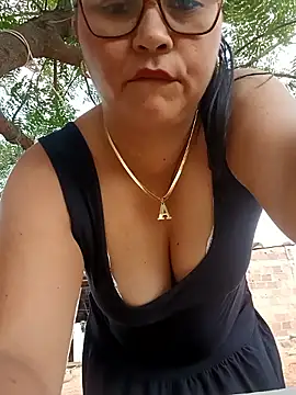 Snapshot of promiscuous-indecent-momm chatting on 02-14-25, 07:44 promiscuous-indecent-momm online show from 02-14-25, 07:44