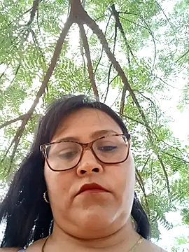 Snapshot of promiscuous-indecent-momm chatting on 02-27-25, 07:26 promiscuous-indecent-momm online show from 02-27-25, 07:26