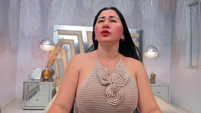 Layla palmer online show from 02-14-25, 11:20