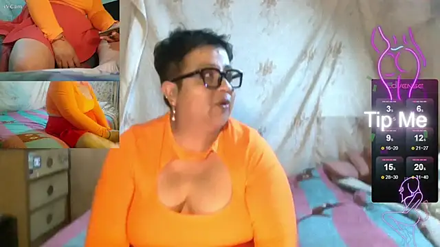 Snapshot of erinadarling79 chatting on 10-04-25, 02:20 erinadarling79 online show from 10-04-25, 02:20