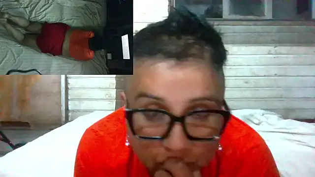 Snapshot of erinadarling79 chatting on 11-23-25, 03:17 erinadarling79 online show from 11-23-25, 03:17