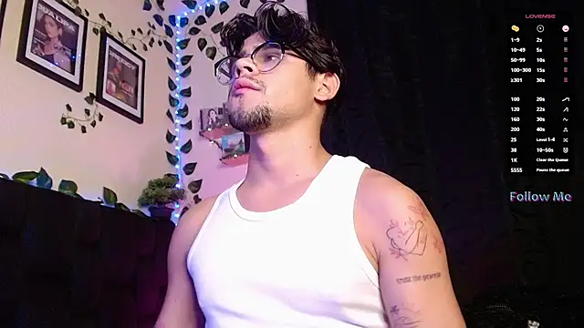 isaac-saenz online show from 02-19-25, 12:46