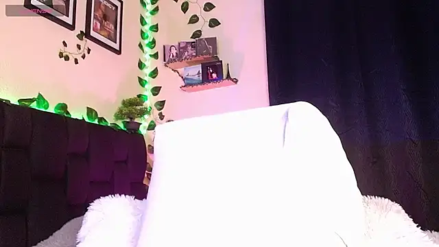 isaac-saenz online show from 03-12-25, 08:41