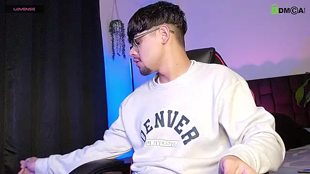 isaac-saenz online show from 10-06-25, 11:02