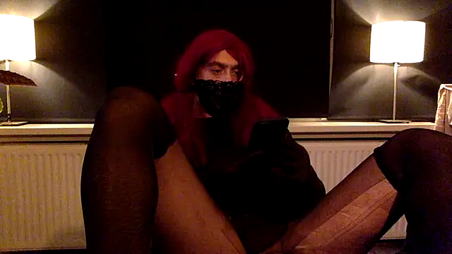 Bleueyez007 online show from 10-31-25, 03:29