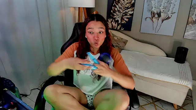 charlotte bluee online show from 07-08-26, 10:58
