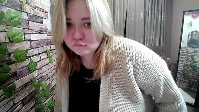 Snapshot of Finna_39 chatting on 02-12-25, 01:37 Finna 39 online show from 02-12-25, 01:37