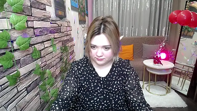 Snapshot of Finna_39 chatting on 02-18-25, 03:21 Finna 39 online show from 02-18-25, 03:21