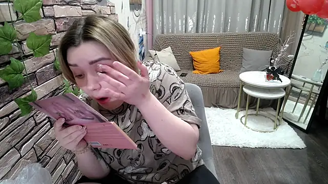 Snapshot of Finna_39 chatting on 02-21-25, 03:10 Finna 39 online show from 02-21-25, 03:10