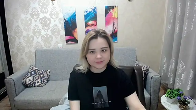 Snapshot of Finna_39 chatting on 09-10-25, 12:21 Finna 39 online show from 09-10-25, 12:21