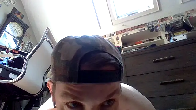 Snapshot of Sk00byJaXxX212 chatting on 03-14-25, 02:30 Sk00byJaXxX212 online show from 03-14-25, 02:30