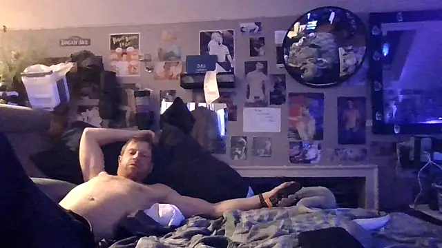 Snapshot of Sk00byJaXxX212 chatting on 10-20-25, 11:27 Sk00byJaXxX212 online show from 10-20-25, 11:27