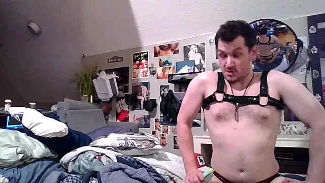 Snapshot of Sk00byJaXxX212 chatting on 12-20-25, 05:47 Sk00byJaXxX212 online show from 12-20-25, 05:47