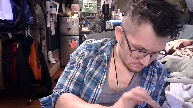 Snapshot of Sk00byJaXxX212 chatting on 01-07-26, 03:42 Sk00byJaXxX212 online show from 01-07-26, 03:42