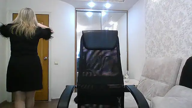 Victoria secrets  online show from 11-29-25, 07:00