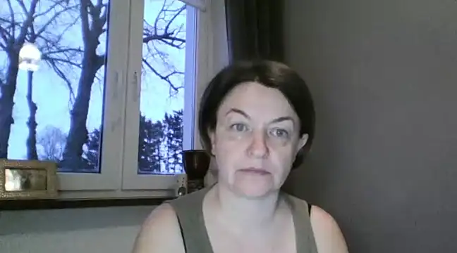 Snapshot of EleanoraMILF chatting on 02-16-25, 06:10 EleanoraMILF online show from 02-16-25, 06:10