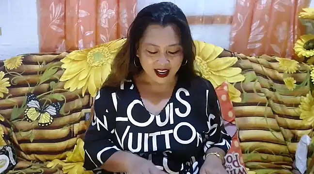 Snapshot of UrSweetClassyPinay chatting on 12-08-24, 11:24 UrSweetClassyPinay online show from 12-08-24, 11:24