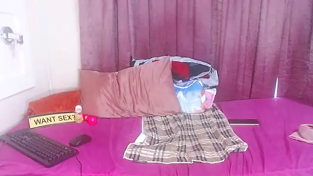 CurvyCutiexx94 online show from 03-19-25, 12:23