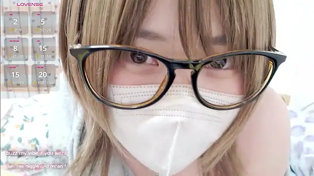 Snapshot of FUYU_rain chatting on 04-21-26, 01:42 FUYU rain online show from 04-21-26, 01:42